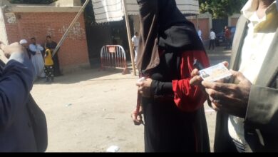 Photo of بالفيديو.. الصوت بـ 500 جنيه| #الشارع_القنائي تقتحم سوق الرشاوى الانتخابية في قوص