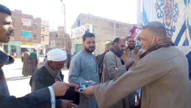 Photo of توزيع الكمامات على الناخبين بلجان المراشدة