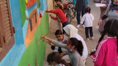 Photo of الرسم على الجدر بايدي أطفالها.. مبادرة “حضانة” لتجميل الشوارع بقنا..صور