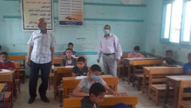 Photo of مدير تعليمية قفط يتابع لجان الامتحانات بالمدارس