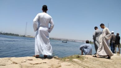 Photo of صور| البحث عن جثمان شاب غرق في نهر النيل بقنا