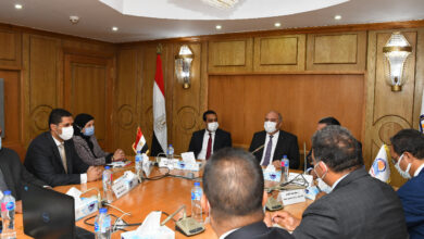 Photo of محافظ قنا يعقد لقاء مع مسئولي برنامج تنمية صعيد مصر والبنك الدولي