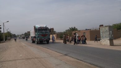 Photo of “طريق الموت” يحصد الأرواح.. مطالب بإنشاء مطبات صناعية بـ “الكلاحين – قفط”