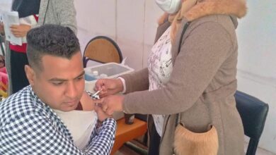 Photo of استمرار توافد المواطنين على نادي الشبان المسلمين لتلقي اللقاح بقنا