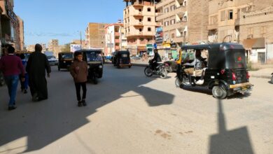 Photo of أهالٍ بمدينة فرشوط يستغيثون من السرعة الجنونية للسيارات.. ويطالبون بإنشاء مطبات صناعية