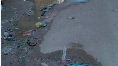 Photo of مياه الصرف الصحي تحاصر شارع المنشية بمدينة قنا