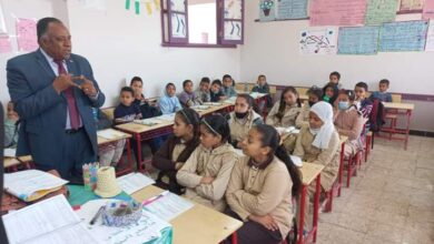 Photo of مدير “تعليم نجع حمادي” يوجه باتباع الإجراءات الصحية الوقائية داخل المدارس