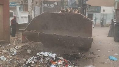 Photo of استمرار أعمال النظافة ورفع القمامة بشوارع مدينة أبوتشت