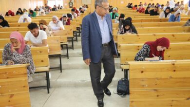 Photo of رئيس جامعة جنوب الوادي: لجان امتحانات الفصل الدراسي الثاني تسير في هدوء
