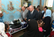 Photo of “محافظ قنا” يسلم أول ماكينة حياكة ضمن المشروع القومي لتنمية الأسرة المصرية