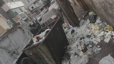 Photo of “عيادة أسنان ومعمل تحاليل” يلقيان مخلفات طبية خطرة في نجع حمادي